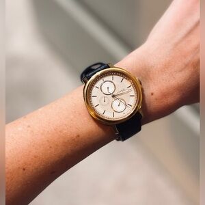 Fossil Women's Navy Leather Analog Silver Dial Navy Leather Wrist Watch